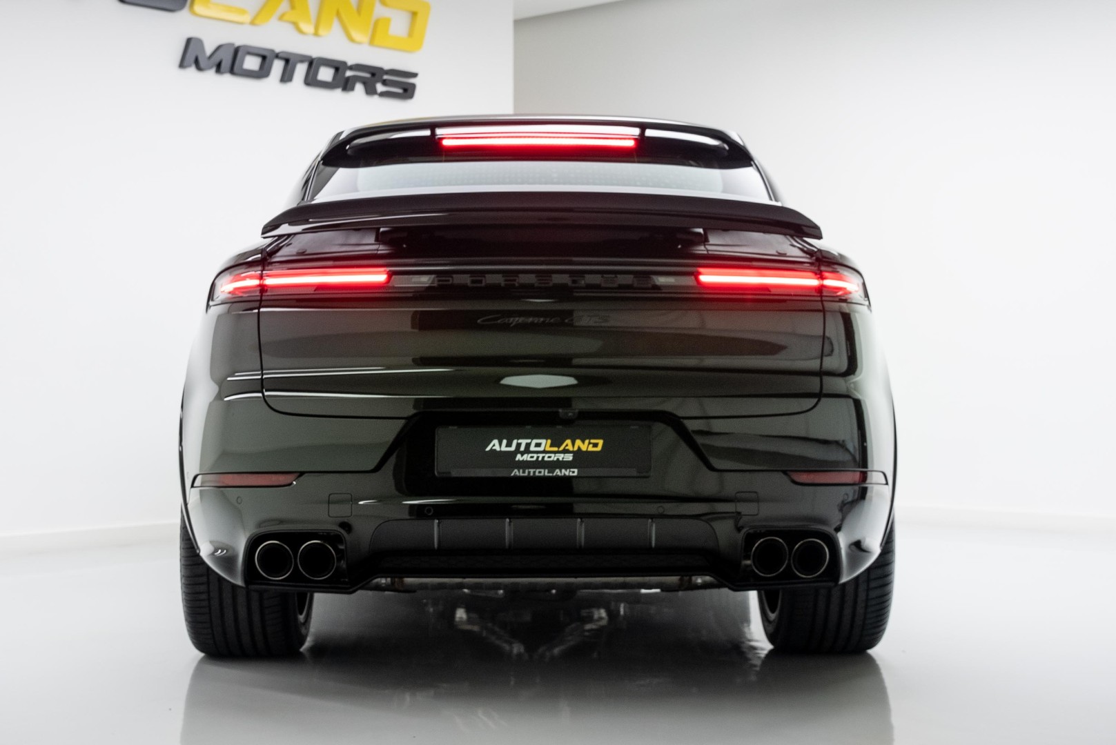 2025 PORSCHE CAYENNE GTS GCC. DEALER WARRANTY.